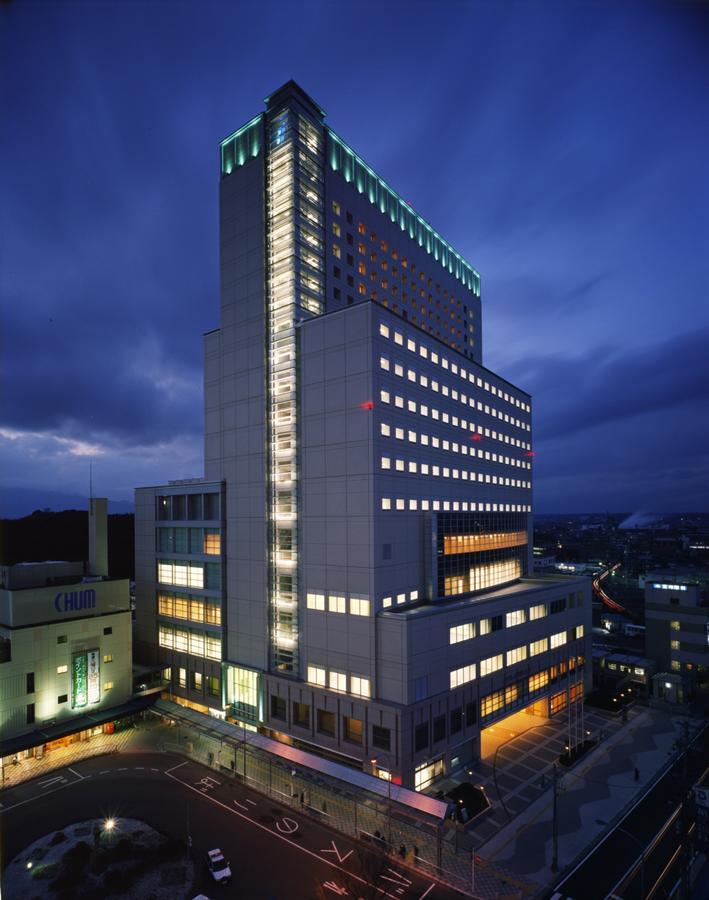 Hotel Green Park Цу Экстерьер фото